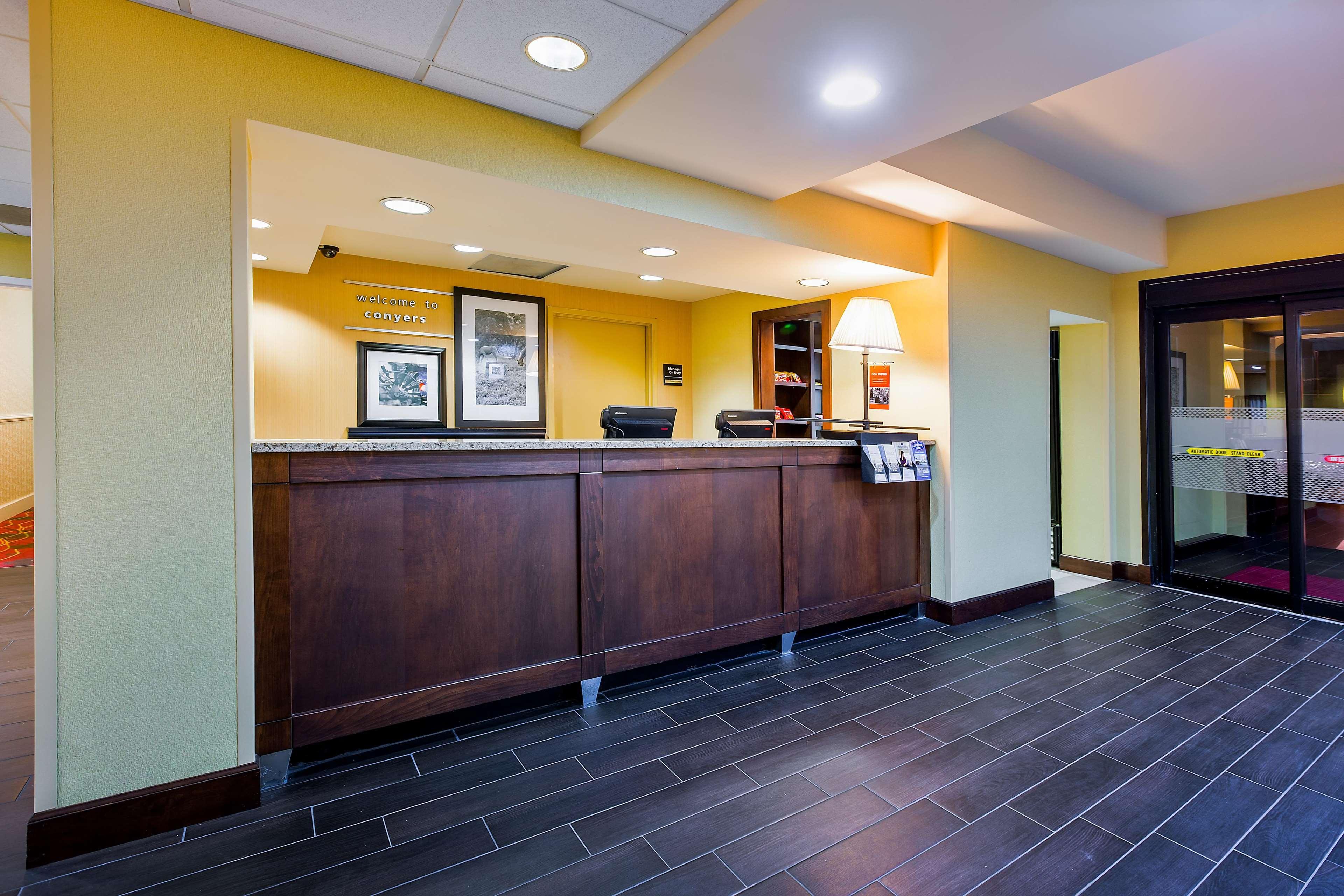 Hampton Inn Conyers Extérieur photo