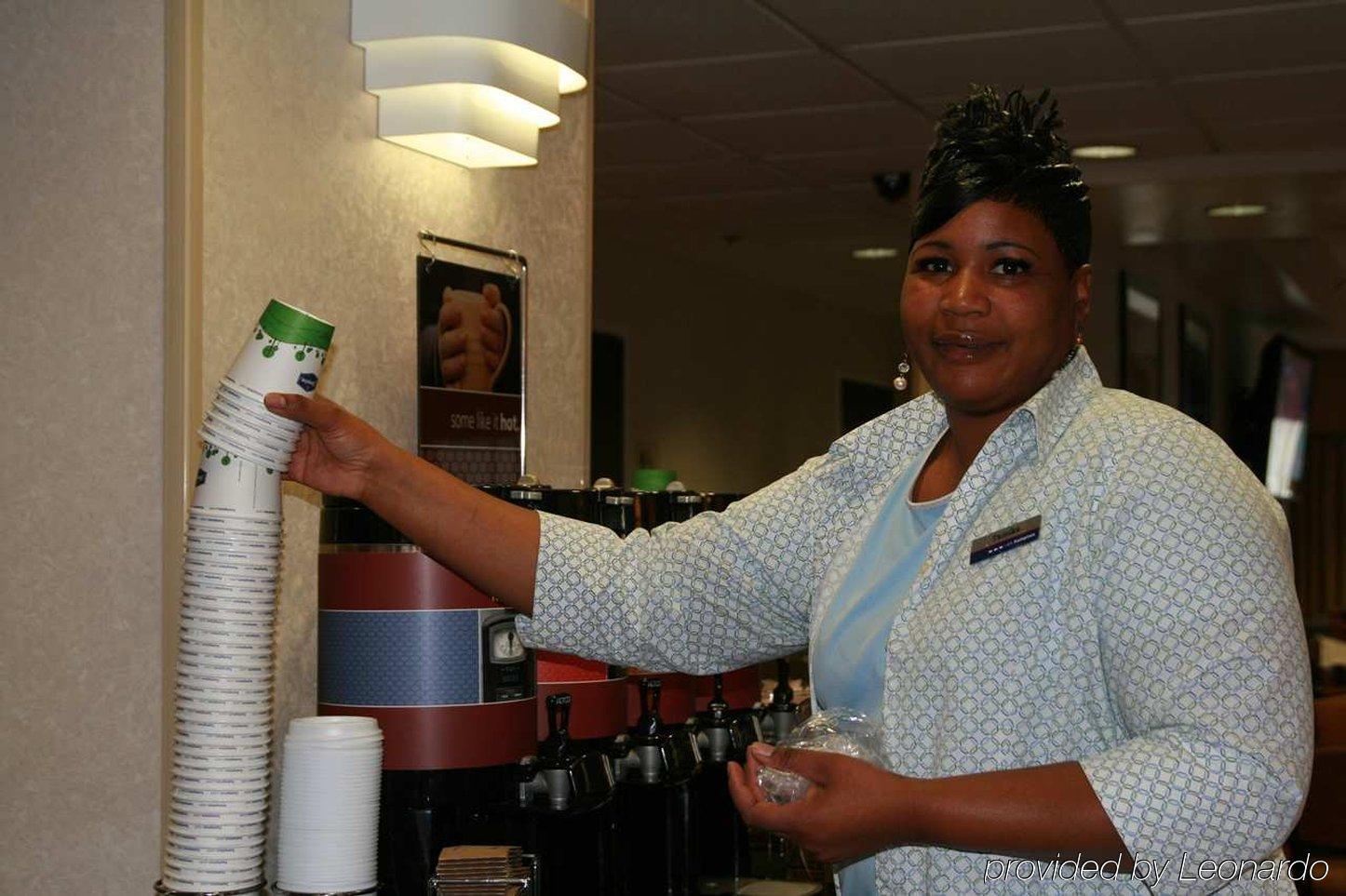 Hampton Inn Conyers Restaurant photo